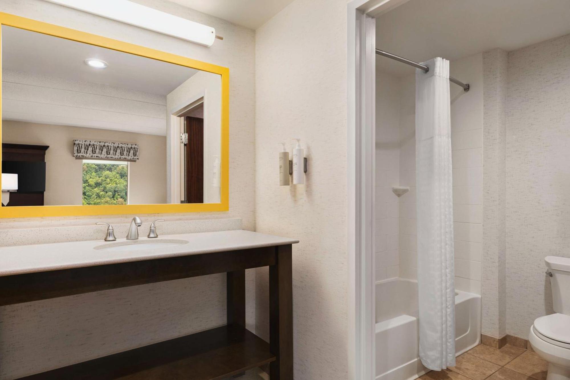 Hampton Inn & Suites Pittsburgh Waterfront West Homestead Extérieur photo