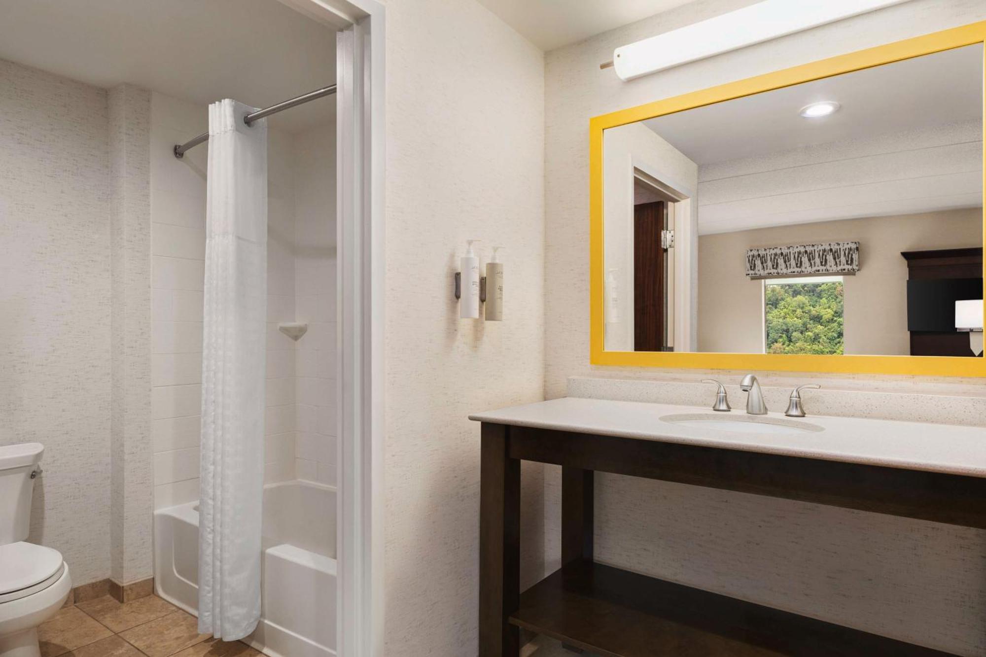 Hampton Inn & Suites Pittsburgh Waterfront West Homestead Extérieur photo
